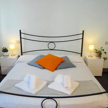 Les Suites Πανσιόν *